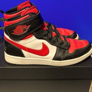 Size 8.5 fire-red Jordan 1 fly ease